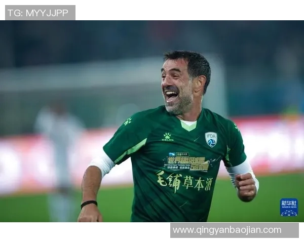 探讨当今足球界哪些明星球员适合担任大前锋位置的表现与潜力